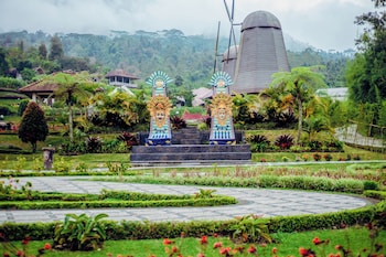 the blooms villa