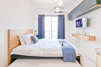 Studio Near Mall At Sky House Bsd Apartment,,2 star