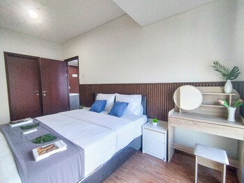 Simple 1Br Near Mall At Grand Sungkono Lagoon Apartment,,2 star