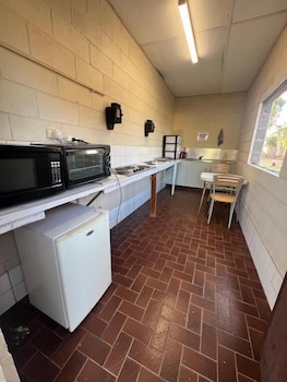 Coolgardie Caravan Park,,1 star