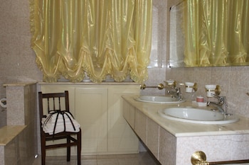 Hotel Ristorante La Torretta,Livorno Ferraris>>Bianze,2 star