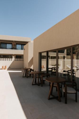 amente mindful suites