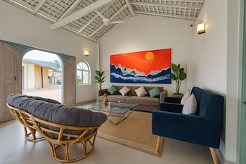 Solara Beach House,,3 star