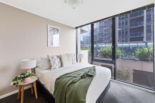 A Large 2Br Apt Near Crown, Sleeps 8, Free Parking,,4 star
