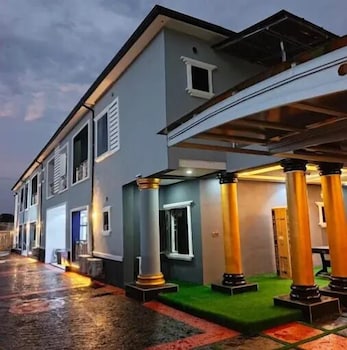 Lahor Luxury Apartment,,5 star