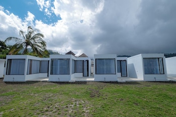 lake batur villa