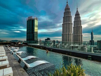 kl peaceful suites at klcc