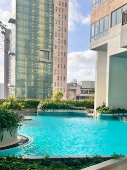 Yaka Trizen Luxury Apartments,,4 star