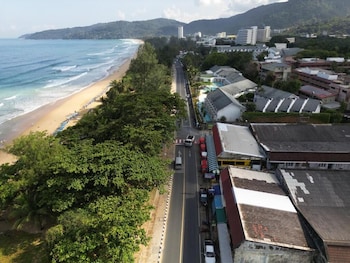 bed and beach hostel karon