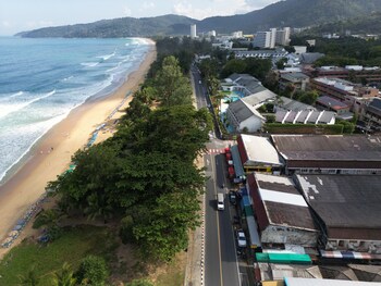 bed and beach hostel karon