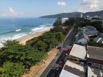 bed and beach hostel karon