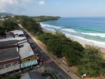 bed and beach hostel karon