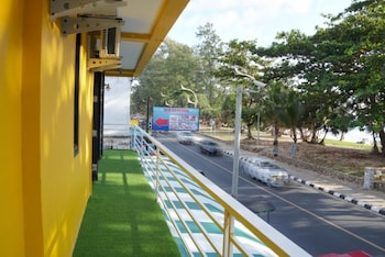 bed and beach hostel karon