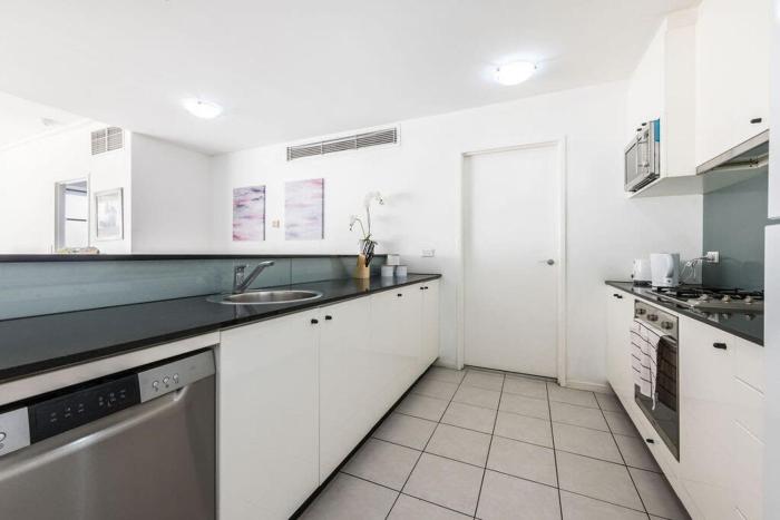 a comfy 2br apt amazing view of darling harbour