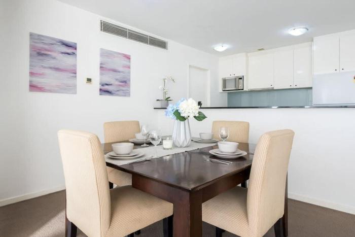 a comfy 2br apt amazing view of darling harbour