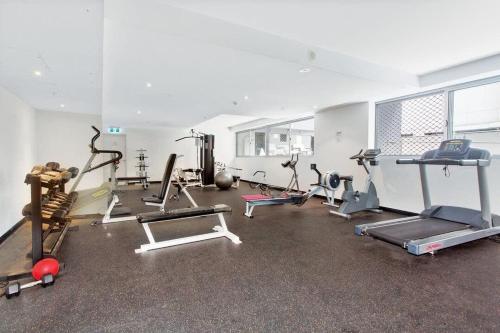 a comfy 2br apt amazing view of darling harbour