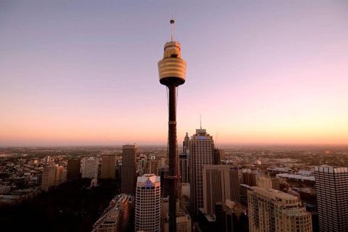 a comfy 2br apt amazing view of darling harbour