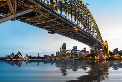 a comfy 2br apt amazing view of darling harbour