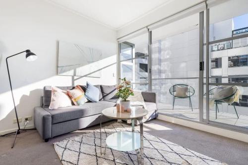 a comfy 2br apt amazing view of darling harbour