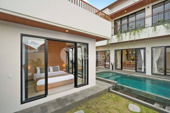 Onichi Villa By Kozystay - Canggu,,4 star