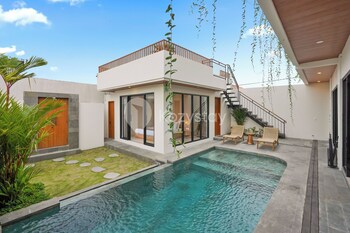 Onichi Villa By Kozystay - Canggu,,4 star