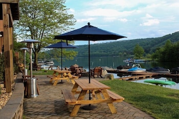 lakefront lodge