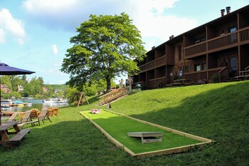 lakefront lodge