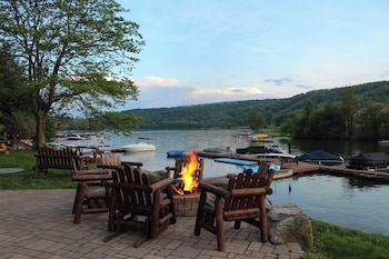 lakefront lodge