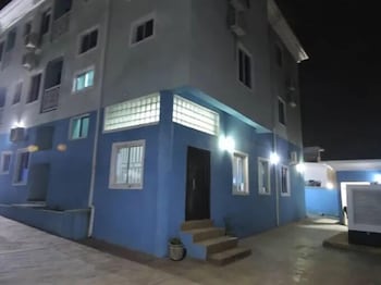 Wig And Gown Apartment,,5 star