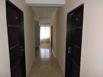 Wig And Gown Apartment,,5 star