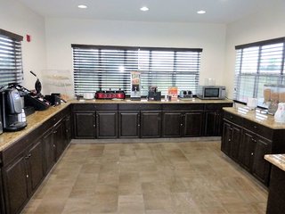 quality inn and suites i 10 near fiesta texas