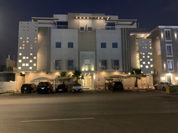 Modern Apartments,,3 star