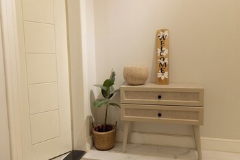 Modern Apartments,,3 star