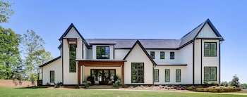 The Inn At Blackberry Hill,,4 star