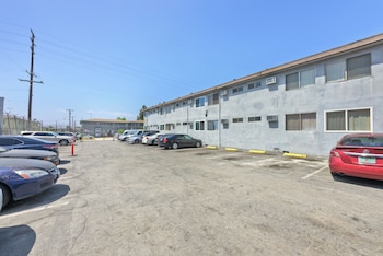 studio lodge hotel