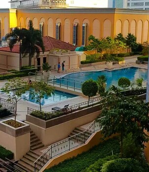 live luxury living at bgc venice
