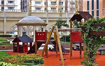 live luxury living at bgc venice