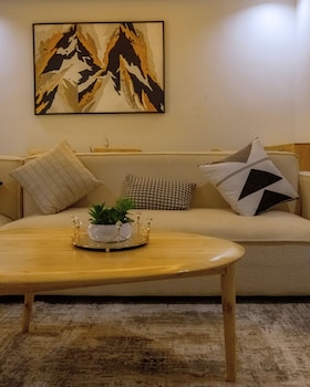 Serene Apartment,,5 star