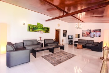 the iris villa