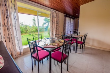 the iris villa