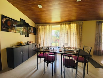 the iris villa