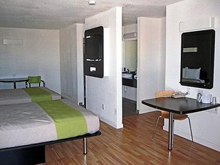 Studio 6 San Antonio, Tx - Airport,11221 San Pedro Ave,3 star
