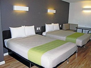 Studio 6 San Antonio, Tx - Airport,11221 San Pedro Ave,3 star