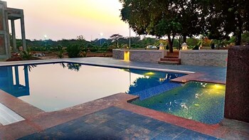 River Resort,,3 star