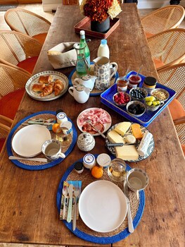 le patio bleu