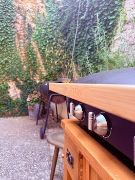 le patio bleu