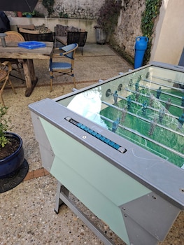 le patio bleu