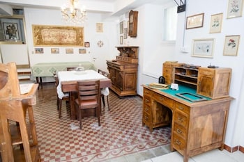 casa rosso le cantine