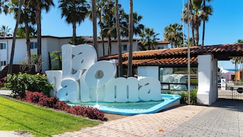 La Paloma Rosarito,,2 star