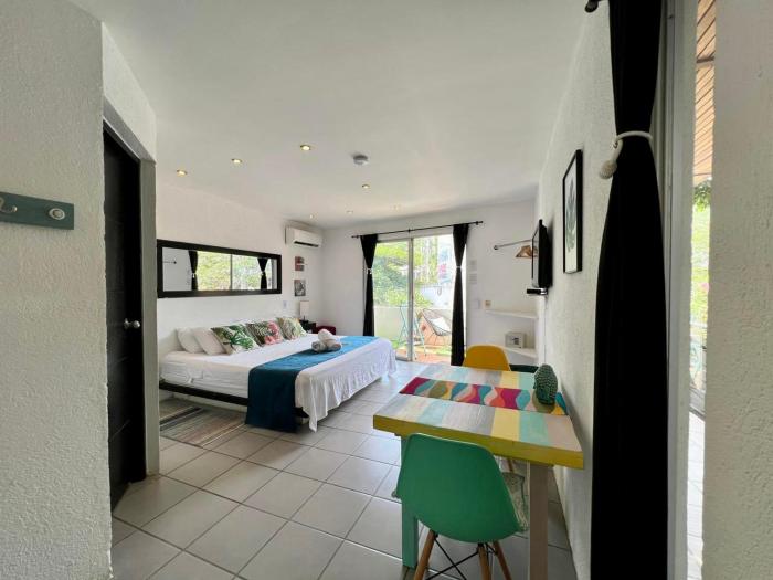 ocean lovers taganga dive centerand hostel